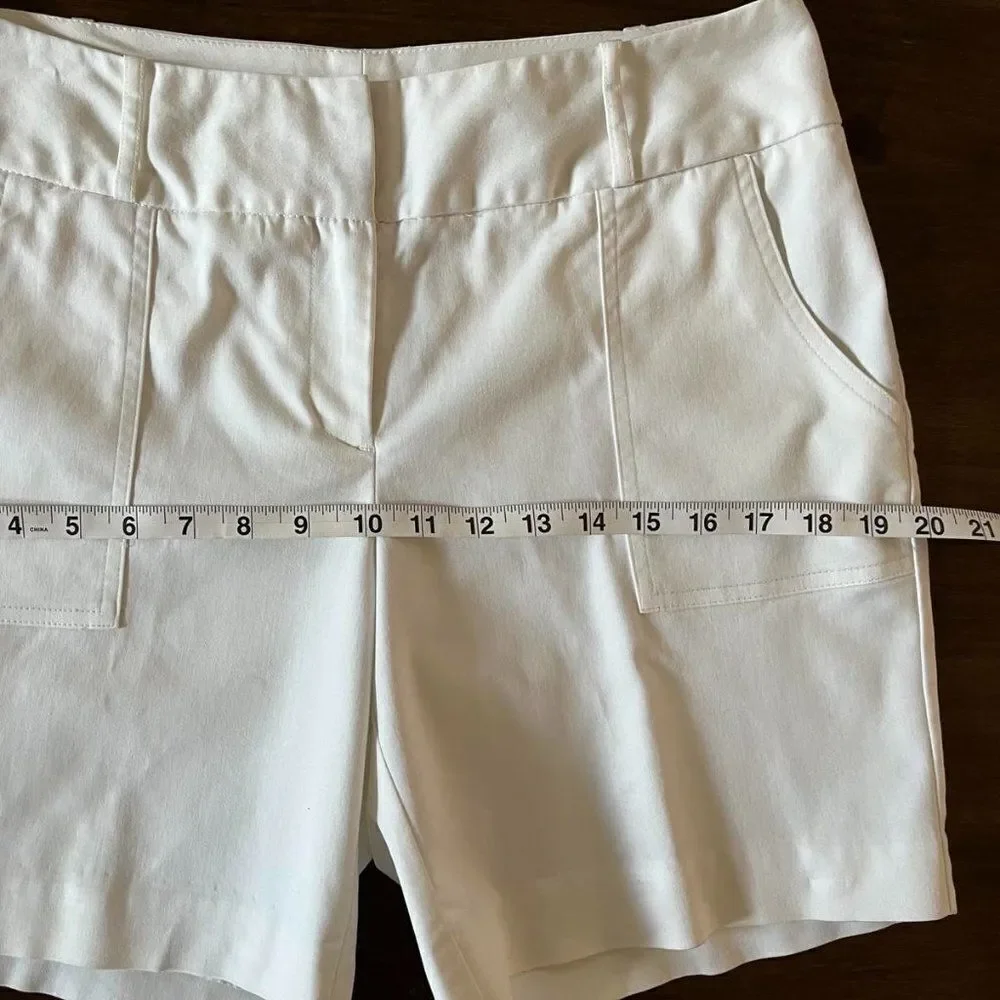 Worthington Women’s Shorts Modern Fit Stretch White Chino Flat Front Sz 8